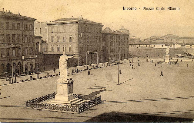 Piazza della Repubblica ieri
