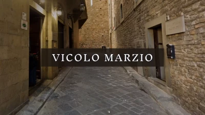 Vicolo Marzio e la statua di Marte