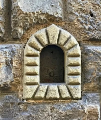 Wine-Windows-in-Florence